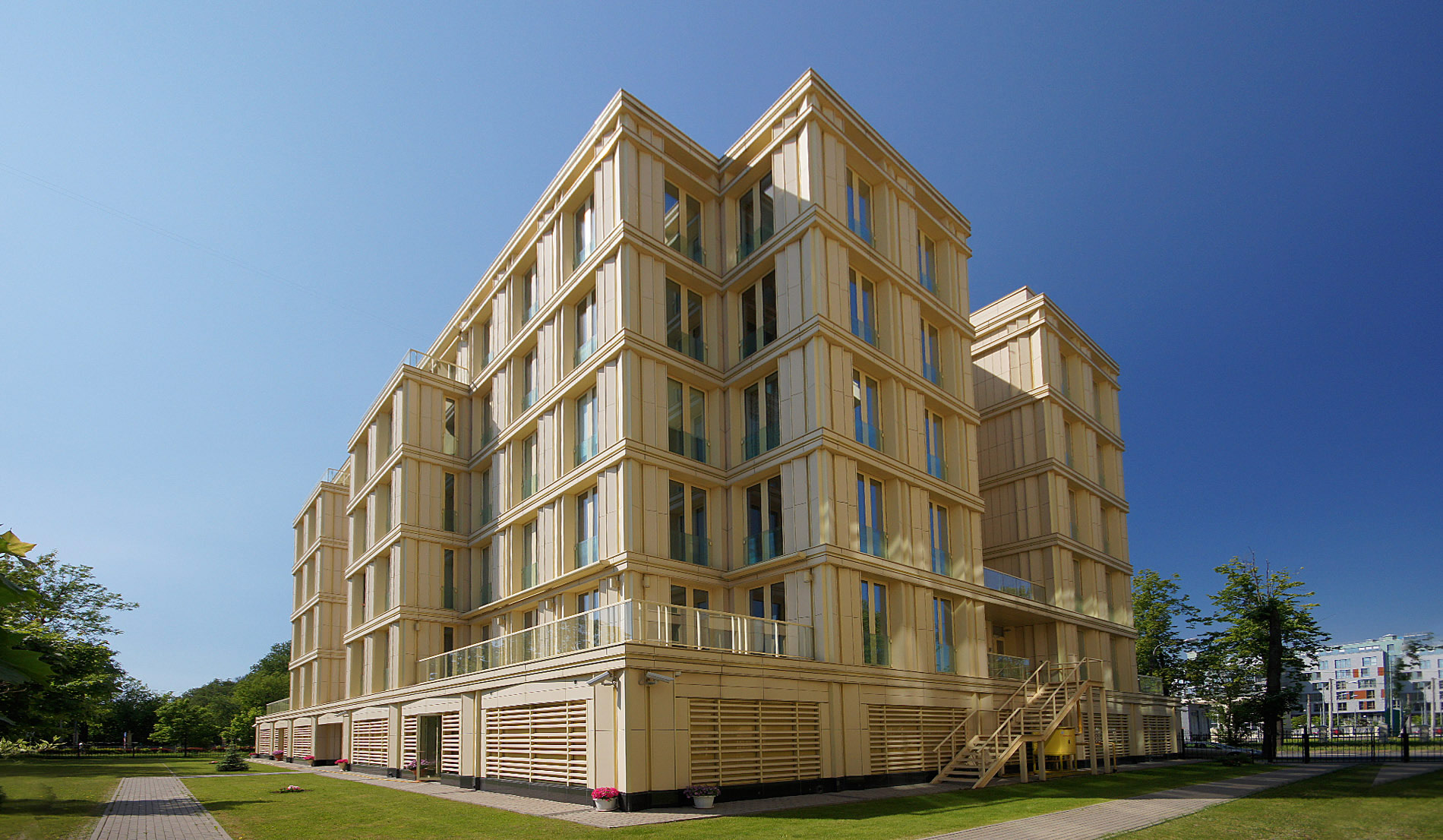 Дом на Крестовском 12